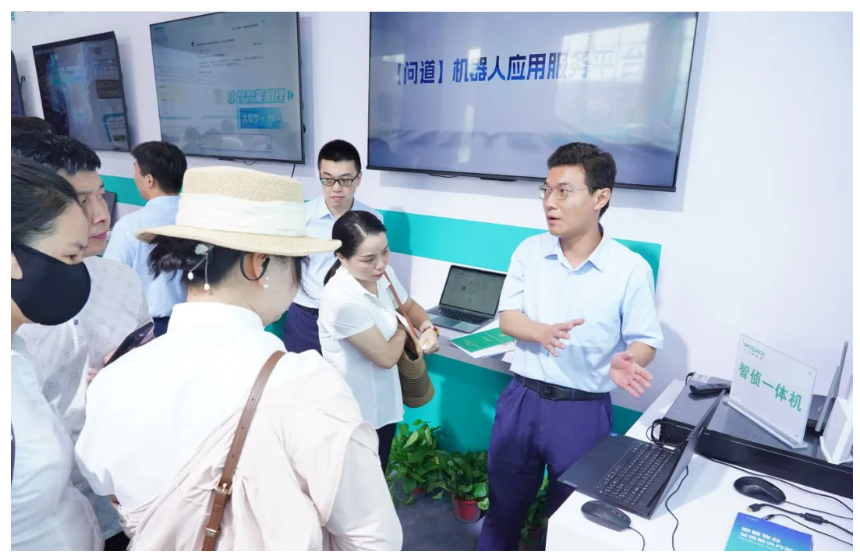 文达通股份携”数智物业全链解决方案”亮相中国物博会，“AI+机器人”定义智慧物业新标杆