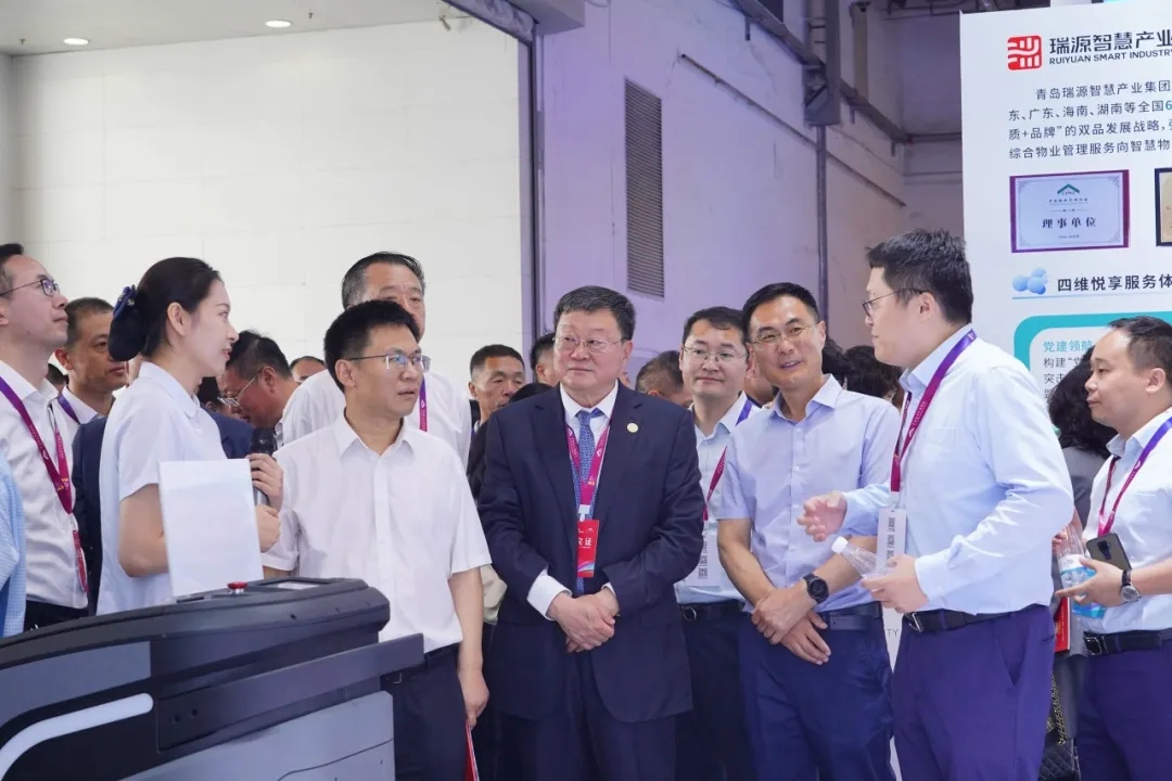 文达通股份携”数智物业全链解决方案”亮相中国物博会，“AI+机器人”定义智慧物业新标杆​